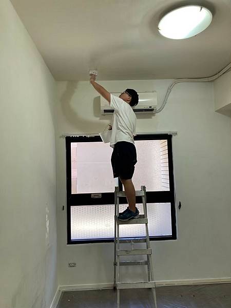 職人,油漆師傅,三峽,台北,北部,新北,板橋,樹林,鶯歌,新店,桃園,三峽油漆,台北油漆,新北油漆,新店油漆,樹林油漆,板橋油漆,新莊油漆,三重油漆,桃園油漆,萬華油漆,油漆,裝修,裝潢,室內設計,粉刷,方師傅,防水,工程,水泥,泥作,水電,土水,漆油妻,防霉處理,除菌