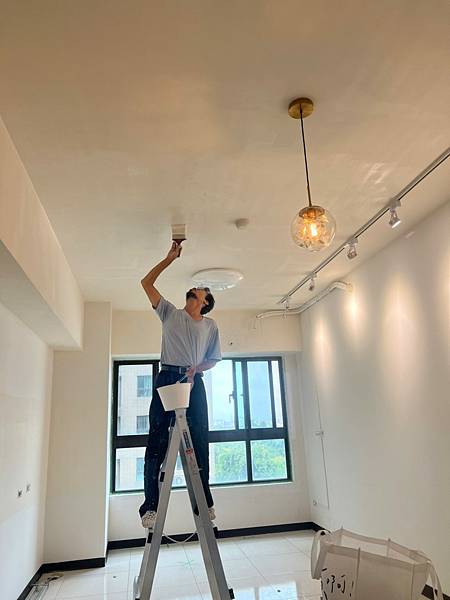 LINE_ALBUM_平鎮很會殺價夫妻_221115_46.jpg 三峽,台北,北部,新北,板橋,樹林,鶯歌,新店,桃園,三峽油漆,台北油漆,新北油漆,新店油漆,樹林油漆,板橋油漆,新莊油漆,三重油漆,桃園油漆,萬華油漆,油漆,裝修,裝潢,室內設計,粉刷,方師傅,防水,工程,水泥,泥作,水電,土水,漆油妻