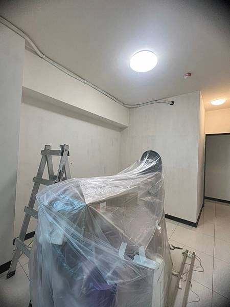 LINE_ALBUM_平鎮很會殺價夫妻_221115_22.jpg 三峽,台北,北部,新北,板橋,樹林,鶯歌,新店,桃園,三峽油漆,台北油漆,新北油漆,新店油漆,樹林油漆,板橋油漆,新莊油漆,三重油漆,桃園油漆,萬華油漆,油漆,裝修,裝潢,室內設計,粉刷,方師傅,防水,工程,水泥,泥作,水電,土水,漆油妻