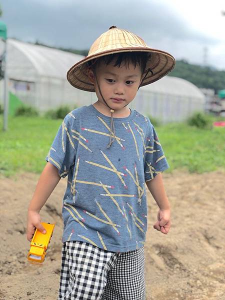 【新北-金山】金山汪汪地瓜園 控窯/烤肉/挖地瓜/種地瓜/烤地瓜 /戲水/小農夫/親子景點/家庭日/地瓜體驗農園