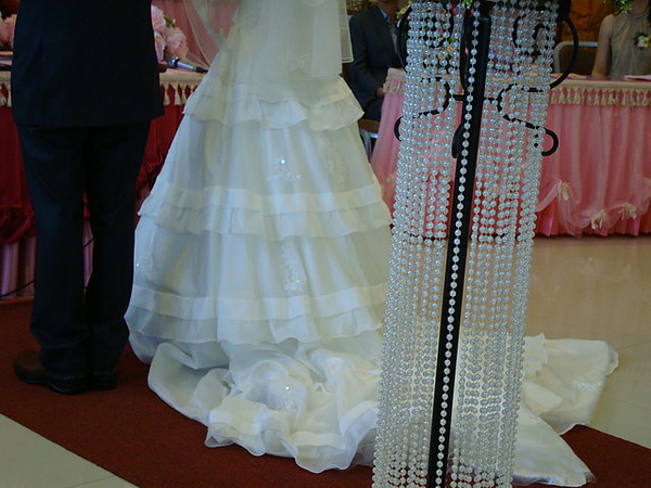 新娘服美美的裙擺