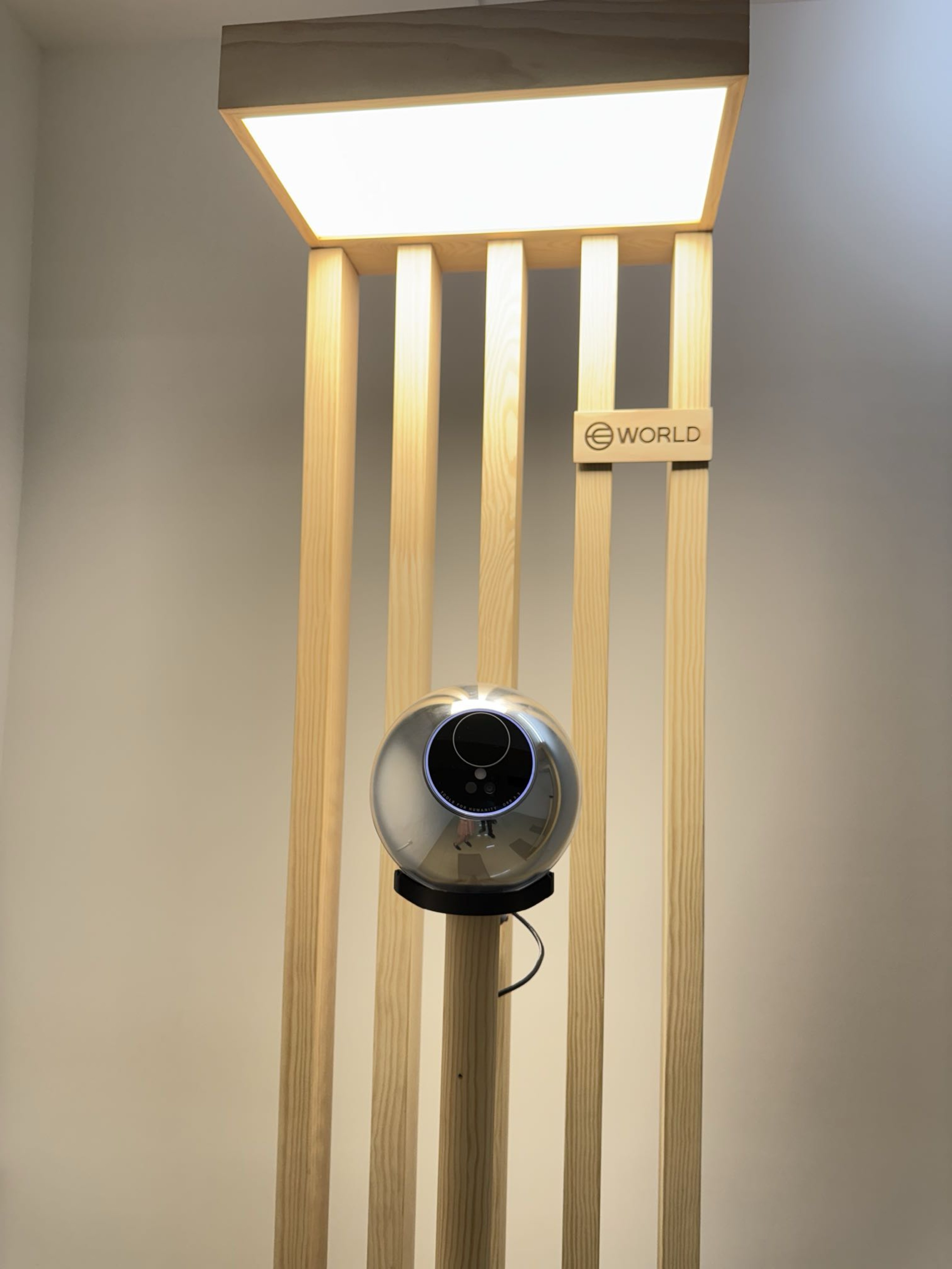 🔍【我的科技好奇心日常】第一次掃眼球領世界幣（Worldco