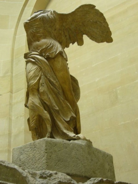 060_TheWingedVictoryOfSamothrace.JPG