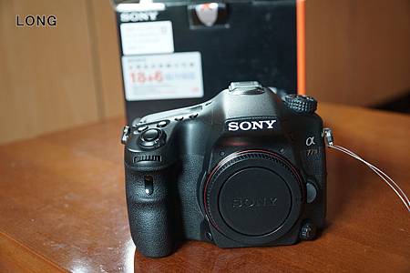 SONY-A77M2-005