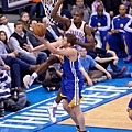 ibaka_warriors_ar1_130206