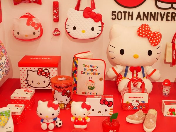 HELLO KITTY 50 週年特展:與未來做朋友吧