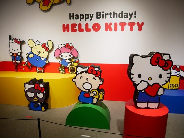 HELLO KITTY 50 週年特展:與未來做朋友吧