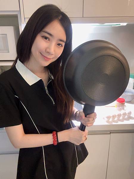 ICUCI不沾鍋 韓國獨特創新不沾鍋鑽石不沾輕量深炒鍋｜一鍋