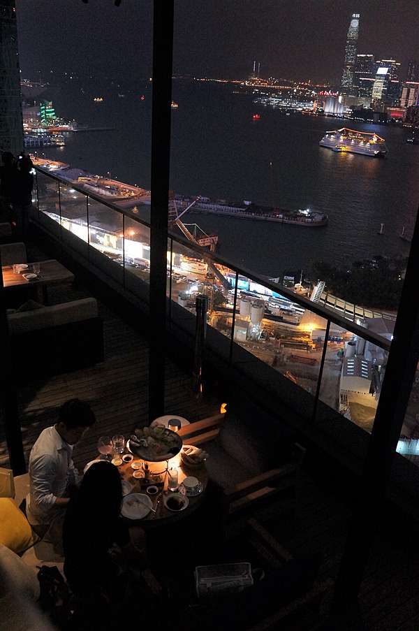 我們去香港行山吧 登rooftop Bar賞維多利亞港夜景 羅愛咪 痞客邦 我們去香港行山吧 登rooftop Bar賞維多利亞港夜景 羅愛咪 痞客邦