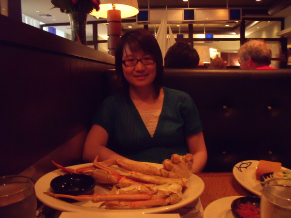 我跟我的snow crab legs.JPG