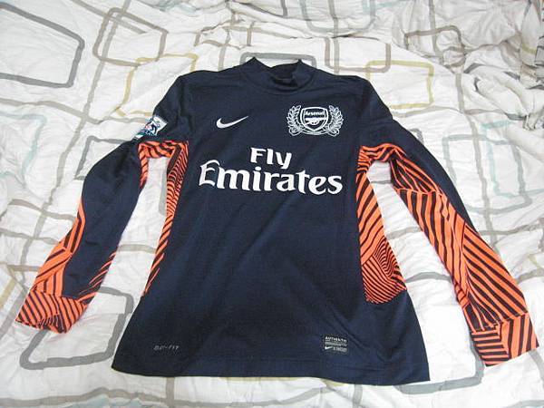 11-12 Arsenal GK Home