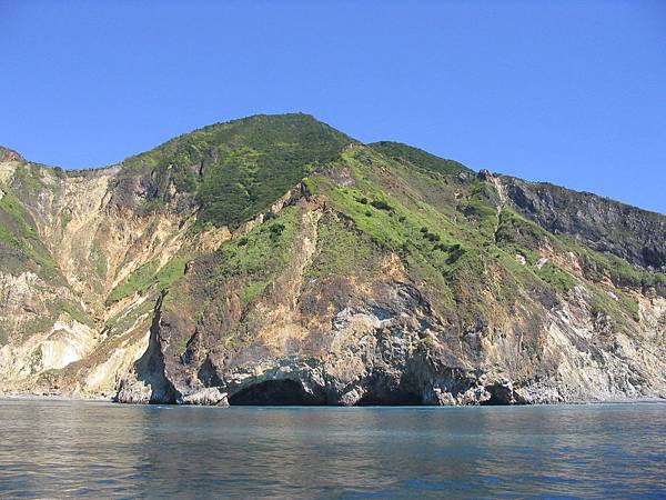 龜山島(山洞裡住著國軍)