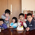 大皇7歲生日,冬天吃冰淇淋蛋糕最過癮