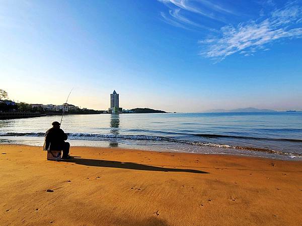 青島海邊的線條