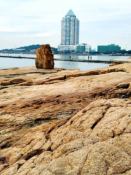 青島海邊的線條