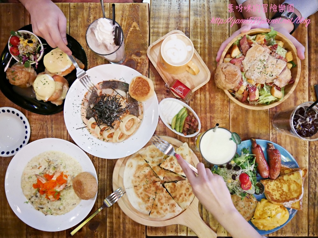 只是一隻熊 Just a Bear 新店熊