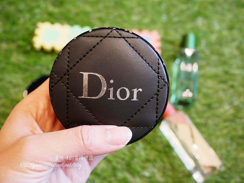 Dior Forever氣墊粉餅P1090372