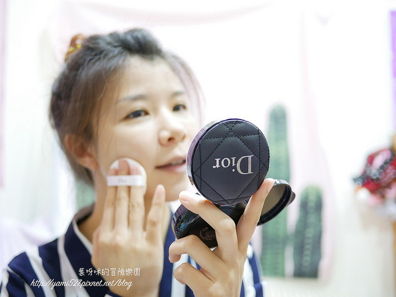 Dior Forever氣墊粉餅P1100496
