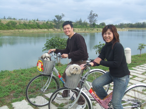 台東森林公園騎腳車囉~