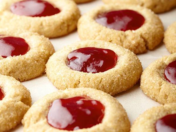 FN_Sunny-Anderson-Holiday-Thumbprint-Cookies_s4x3.jpg