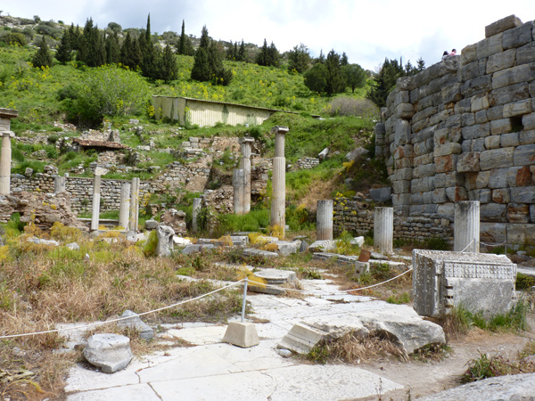 以弗所-艾菲索斯城遺跡-HADRIAN神殿