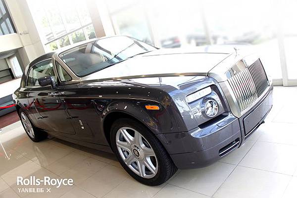 Rolls-Royce Phantom Coupe