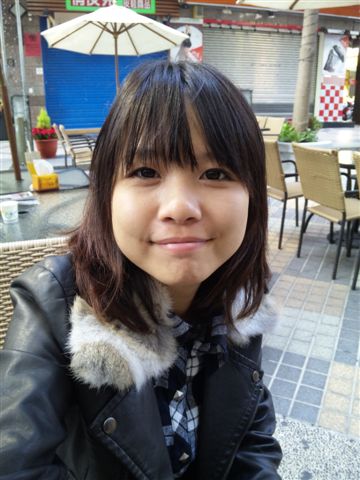 只好吃點東西當作來過XD