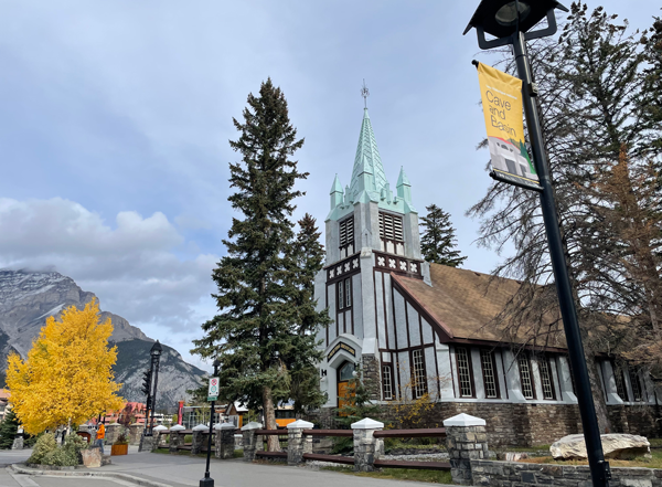 《2023.9月》洛磯山脈Day2-班夫大道Banff Av