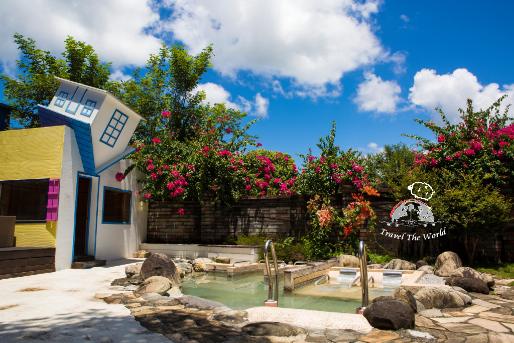 高雄六龜已歇業 麥克亞倫渡假村 婚紗基地 諾亞方舟 埃及金字塔 巧克力教堂 環遊世界的小羊兒 美食旅遊生活 痞客邦