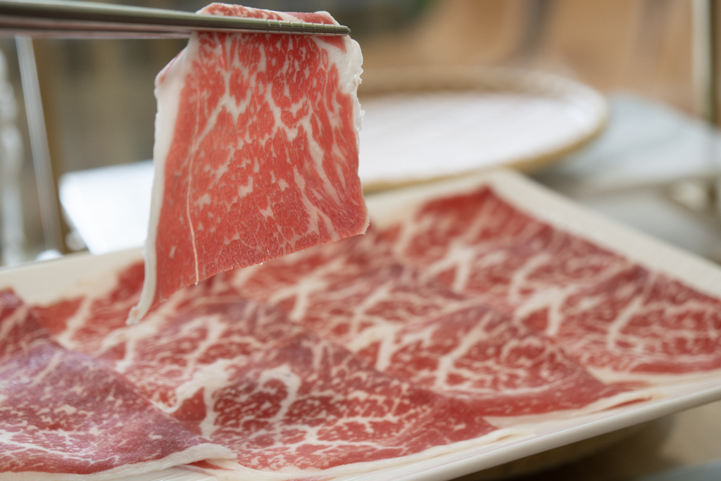 星野肉肉鍋(安平府前店)