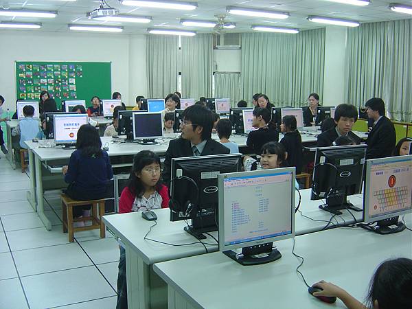 協助電腦課