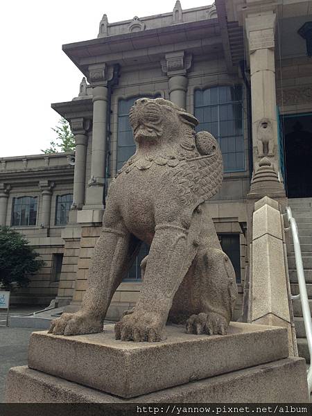 築地本願寺門口吉祥獸