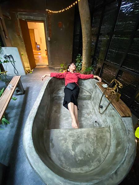 東遊 宜蘭輕旅行day1 礁溪三合院老宅定邦咖啡老紅磚屋 小雨林 泡溫泉住一晚 欣傳媒