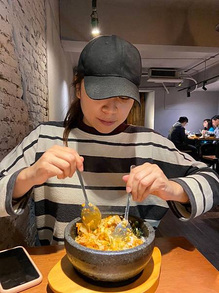 2020315 補過情人節 ???❤️? 吃小臭愛的韓式料理 四米大石鍋拌飯_200320_0072.jpg 2020315 補過情人節 ???❤️? 吃小臭愛的韓式料理 四米大石鍋拌飯_200320_0072.jpg