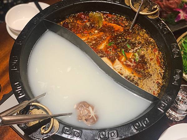 【東食】碼頭老火鍋｜台北東區美食推薦：狂打72通才訂到！正宗