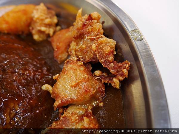 台中西屯 台灣咖哩大墩19街店，迅速竄紅全台的超MIX咖哩登陸台中，巨無霸SIZE重達2.4KG20分內完食無料