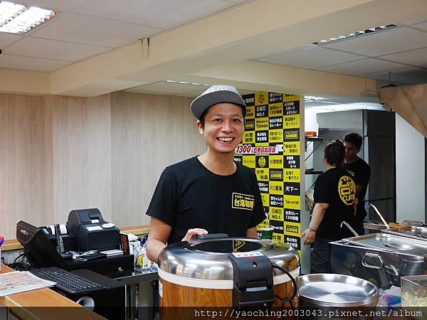 台中西屯 台灣咖哩大墩19街店，迅速竄紅全台的超MIX咖哩登陸台中，巨無霸SIZE重達2.4KG20分內完食無料