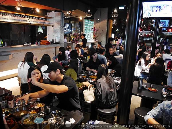 台中西屯Pocha 韓式熱炒,台北知名韓式快炒進軍秋紅谷,台中店獨家龍蝦貝類鍋、古早味炸全雞、魷魚起士鍋等種類繁多,鄰近老虎城、秋紅谷,12/2前皆享有優惠 台中西屯Pocha 韓式熱炒,台北知名韓式快炒進軍秋紅谷,台中店獨家龍蝦貝類鍋、古早味炸全雞、魷魚起士鍋等種類繁多,鄰近老虎城、秋紅谷,12/2前皆享有優惠