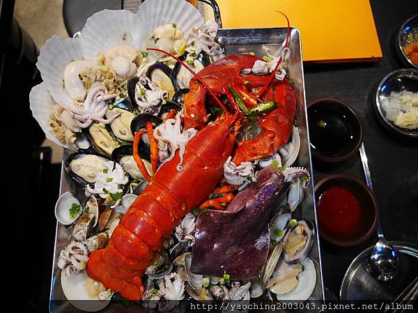 台中西屯Pocha 韓式熱炒,台北知名韓式快炒進軍秋紅谷,台中店獨家龍蝦貝類鍋、古早味炸全雞、魷魚起士鍋等種類繁多,鄰近老虎城、秋紅谷,12/2前皆享有優惠 台中西屯Pocha 韓式熱炒,台北知名韓式快炒進軍秋紅谷,台中店獨家龍蝦貝類鍋、古早味炸全雞、魷魚起士鍋等種類繁多,鄰近老虎城、秋紅谷,12/2前皆享有優惠