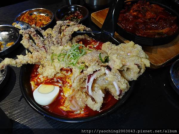 台中西屯Pocha 韓式熱炒,台北知名韓式快炒進軍秋紅谷,台中店獨家龍蝦貝類鍋、古早味炸全雞、魷魚起士鍋等種類繁多,鄰近老虎城、秋紅谷,12/2前皆享有優惠 台中西屯Pocha 韓式熱炒,台北知名韓式快炒進軍秋紅谷,台中店獨家龍蝦貝類鍋、古早味炸全雞、魷魚起士鍋等種類繁多,鄰近老虎城、秋紅谷,12/2前皆享有優惠