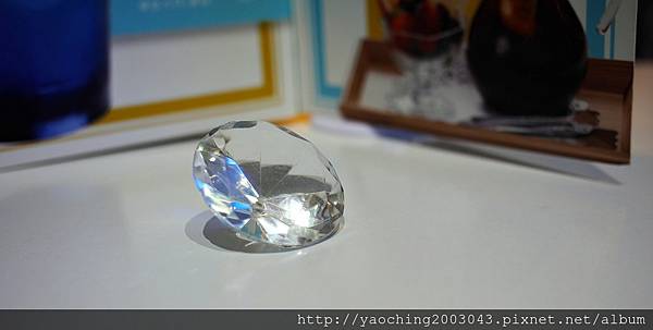 台中東區 咖啡鑽，知名鬆餅專賣店推出耶誕817套餐，這個特別的日子裡讓我們用愛抱一起吧!周末下午四點後可來電詢問是否可預約。近大魯閣新時代、台中車站，