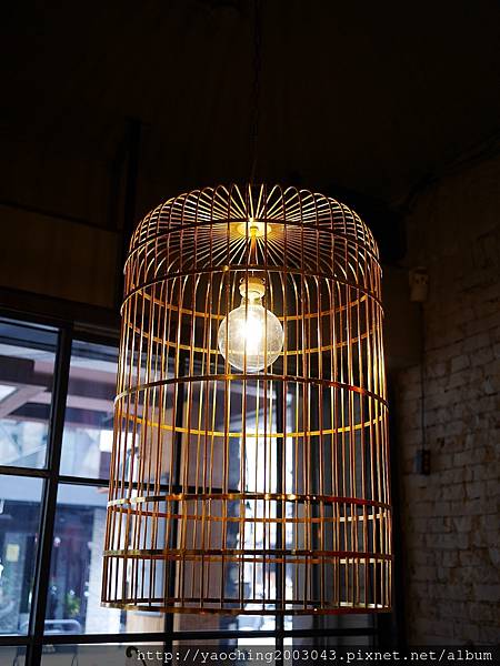 台中西區 昨日花卷 跨界好食,忠誠街上的人氣店家,適合三五好友聚餐分食,招牌花卷創意好好味,近SOGO、勤美商圈 台中西區 昨日花卷 跨界好食,忠誠街上的人氣店家,適合三五好友聚餐分食,招牌花卷創意好好味,近SOGO、勤美商圈