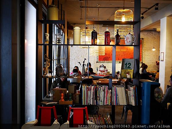 台中西區 昨日花卷 跨界好食,忠誠街上的人氣店家,適合三五好友聚餐分食,招牌花卷創意好好味,近SOGO、勤美商圈 台中西區 昨日花卷 跨界好食,忠誠街上的人氣店家,適合三五好友聚餐分食,招牌花卷創意好好味,近SOGO、勤美商圈