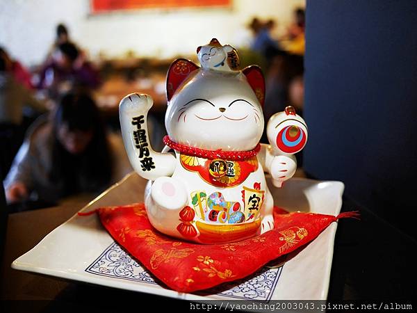 台中西區 昨日花卷 跨界好食,忠誠街上的人氣店家,適合三五好友聚餐分食,招牌花卷創意好好味,近SOGO、勤美商圈 台中西區 昨日花卷 跨界好食,忠誠街上的人氣店家,適合三五好友聚餐分食,招牌花卷創意好好味,近SOGO、勤美商圈