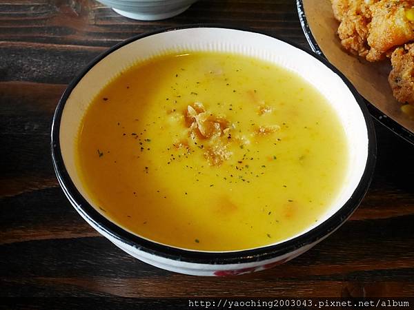 台中西區 昨日花卷 跨界好食,忠誠街上的人氣店家,適合三五好友聚餐分食,招牌花卷創意好好味,近SOGO、勤美商圈 台中西區 昨日花卷 跨界好食,忠誠街上的人氣店家,適合三五好友聚餐分食,招牌花卷創意好好味,近SOGO、勤美商圈