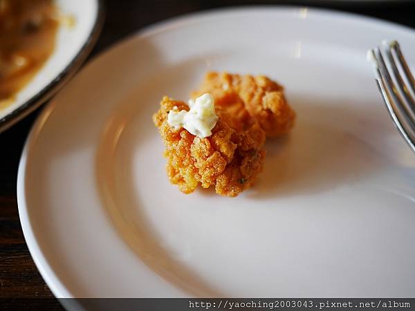 台中西區 昨日花卷 跨界好食,忠誠街上的人氣店家,適合三五好友聚餐分食,招牌花卷創意好好味,近SOGO、勤美商圈 台中西區 昨日花卷 跨界好食,忠誠街上的人氣店家,適合三五好友聚餐分食,招牌花卷創意好好味,近SOGO、勤美商圈
