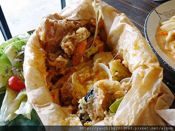 台中西區 昨日花卷 跨界好食,忠誠街上的人氣店家,適合三五好友聚餐分食,招牌花卷創意好好味,近SOGO、勤美商圈 台中西區 昨日花卷 跨界好食,忠誠街上的人氣店家,適合三五好友聚餐分食,招牌花卷創意好好味,近SOGO、勤美商圈