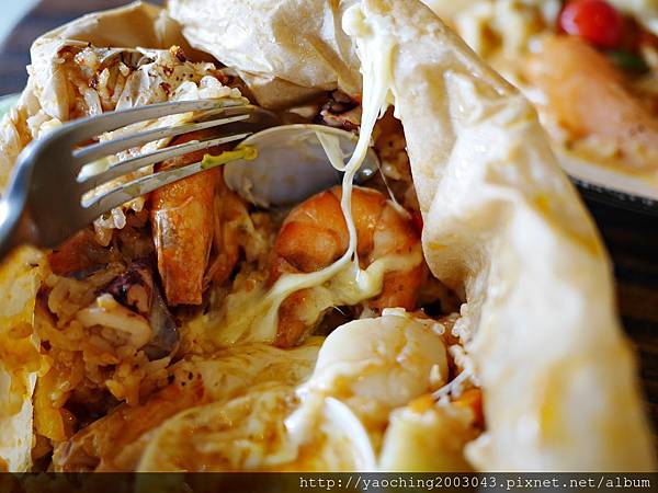 台中西區 昨日花卷 跨界好食,忠誠街上的人氣店家,適合三五好友聚餐分食,招牌花卷創意好好味,近SOGO、勤美商圈 台中西區 昨日花卷 跨界好食,忠誠街上的人氣店家,適合三五好友聚餐分食,招牌花卷創意好好味,近SOGO、勤美商圈