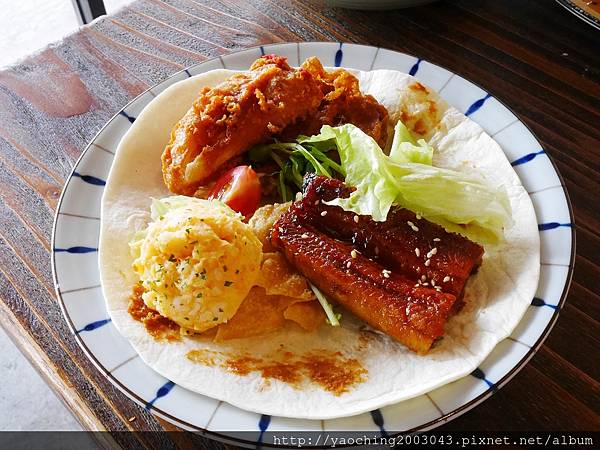 台中西區 昨日花卷 跨界好食,忠誠街上的人氣店家,適合三五好友聚餐分食,招牌花卷創意好好味,近SOGO、勤美商圈 台中西區 昨日花卷 跨界好食,忠誠街上的人氣店家,適合三五好友聚餐分食,招牌花卷創意好好味,近SOGO、勤美商圈