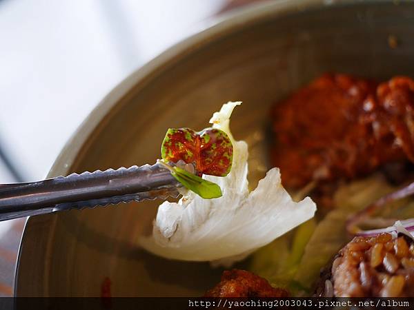 台中西區 昨日花卷 跨界好食,忠誠街上的人氣店家,適合三五好友聚餐分食,招牌花卷創意好好味,近SOGO、勤美商圈 台中西區 昨日花卷 跨界好食,忠誠街上的人氣店家,適合三五好友聚餐分食,招牌花卷創意好好味,近SOGO、勤美商圈